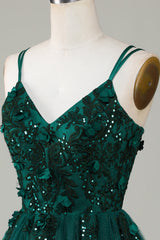 Emerald Green V-Neck A-Line Homecoming Dress with Appliques