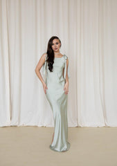 A Simple Long Backless Formal Bridesmaid Dress Suitable For Wedding Themes