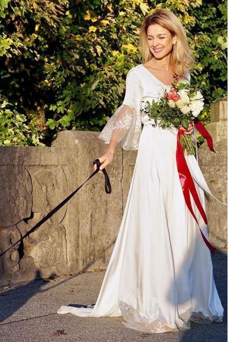 Weitese Formal Women's Dresses A-Line V-Neck V Back 3/4 Sleeves Satin Boho Wedding Dress with Lace Prom Dresses Stores