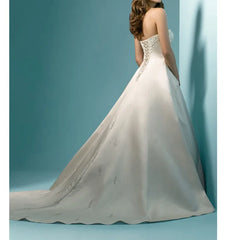Wedding Dresses Classic Design Perfect A Line Strapless Bridal Gown