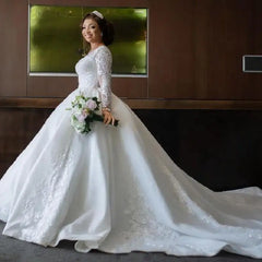 Customized African Women Ball Gown Wedding Dress Elegant Long Sleeves Lace