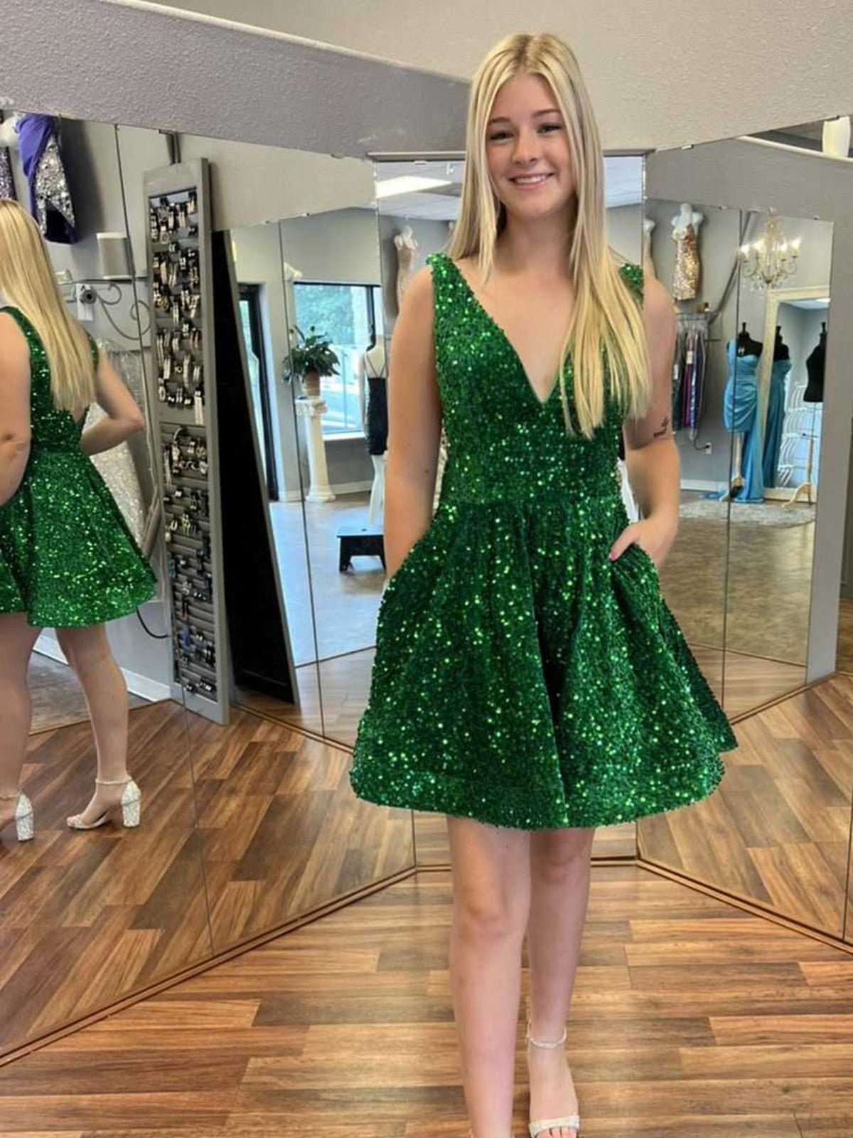 Shiny V Neck Short Green Prom Dresses, Short Green Formal Homecoming Dresses
