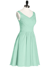 V Neck Chiffon Short Bridesmaid Dresses-Mint Green