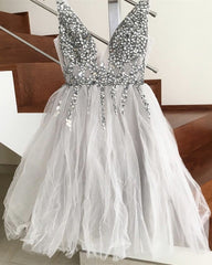 Short Crystal Beaded Tulle V-neck Prom Homecoming Dresses