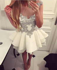 Short Gray Lace Appliques Scoop Neckline Ruffle Satin Homecoming Dresses