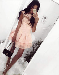 Short Lace Cap Sleeves Ruffle Hem Homecoming Dresses