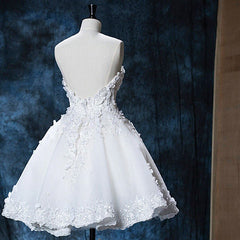 Short Lace Sweetheart White Homecoming Dresses