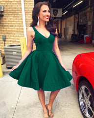Short Satin V-neck Ball Gowns Homecoming Party Dress