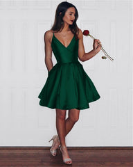 Short Satin V-neck Spaghetti Straps Homecoming Dresses