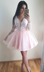 Short Tulle Plunge Neck Homecoming Dresses Lace Appliques Long Sleeves
