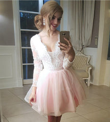 Short Tulle Plunge Neck Homecoming Dresses Lace Appliques Long Sleeves