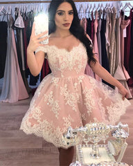 Short V-neck Tulle And Lace Homecoming Dresses Off The Shoulder Cocktail Dress