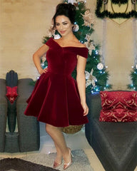 Short Velvet V-neck Homecoming Dresses Off Shoulder Cocktail Party Dress