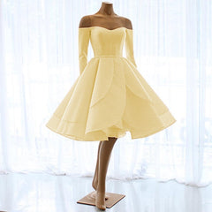 Short Wedding Dresses Ruffle Ball Gown With Long Sleeves