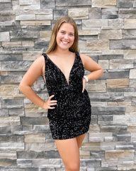 Short Sequin Prom Dresses Black Mermaid Tight Cocktail Dresses V Neck