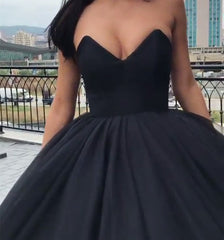 Strapless Bodice Corset Black Organza Ball Gowns Wedding Dresses