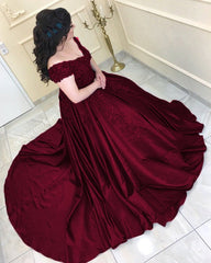 Stunning Lace Flowers Beaded V-neck Ball Gowns Prom Dresses Satin