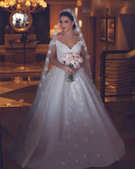 Stunning Lace Flowers V-neck Off The Shoulder Wedding Dresses For Bride