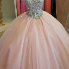 Stunning Sequins Beaded Keyhole Back Tulle Ball Gowns Quinceanera Dresses