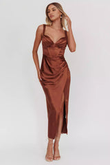 Stunning bust with lining and pleated details, tight corset with zipper at the back, Prom Dresses