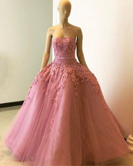 Stylish Lace Embroidery Strapless Tulle Ball Gown Prom Dress