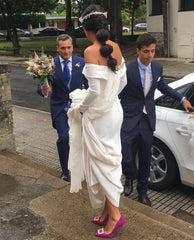 Stylish V-Neck Long Sleeves Wedding Dresses Satin Bridal Gowns Off The Shoulder