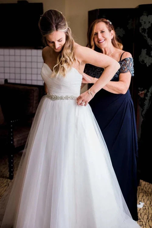 Aimishang Elegant A-Line Strapless Sweetheart White Wedding Dresses with Rhinestone Sash