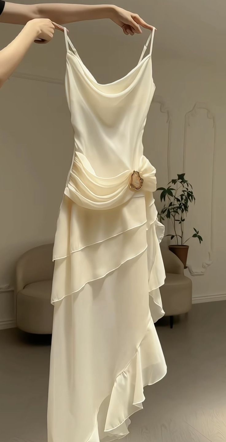 Elegant Champagne Chiffon Spaghetti Strap Ruffled Prom Dress Evening Dress HZ1024