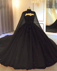 2024 Ball Gown Appliques Crystals Gothic Black Wedding Dresses Sleeveless with Cape