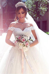 Tulle Off-the-shoulder Neckline Ball Gown Wedding Dress With Lace Appliques WD298