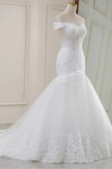 Lace Off-the-Shoulder Trumpet Long Wedding Dress