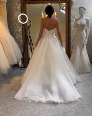 A-Line Off-the-Shouder Tulle Strapless Long Wedding Dress