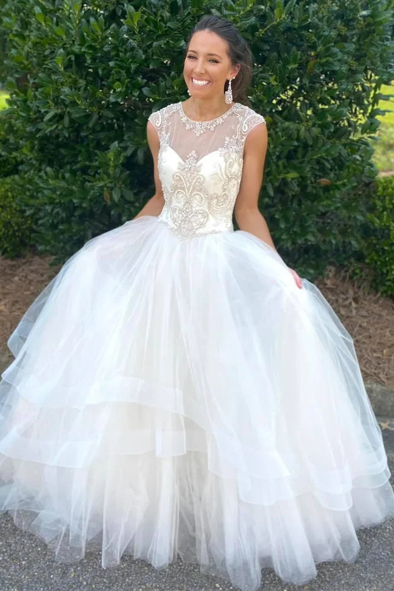Beading Sweetheart Tiered Wedding Dress With Round Neck