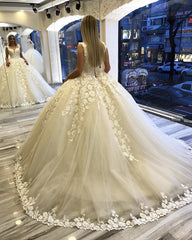 Spaghetti Straps Wedding Dress Ball Gown With 3D Floral Lace
