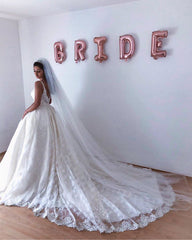Vintage Lace Wedding Dress Ball Gown V Neck
