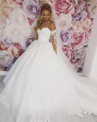 Tulle Wedding Dress Sweetheart Ball Gown Lace Sleeves