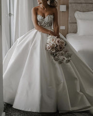 Romantic Sweetheart Wedding Dress Lace Embroidery Satin Ball Gown