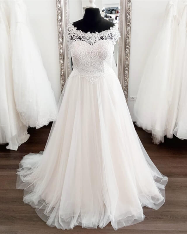 Plus Size A-line Tulle Embroidery Wedding Dress