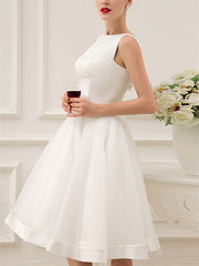 A-Line/Princess Scoop Knee-Length Wedding Dress Pure Color Graduation Dress Simple Party Dress