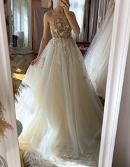 A-line Chiffon Beads Wedding Dresses With Applique