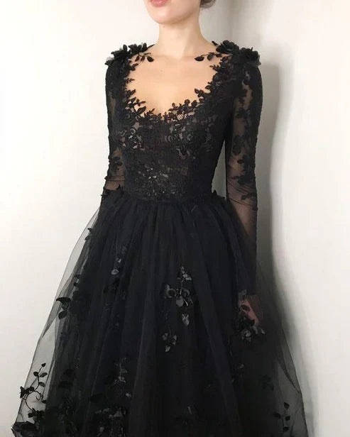 Round Neck Flower Tulle Lace Long Sleeves Wedding Dress