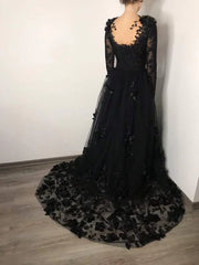Round Neck Flower Tulle Lace Long Sleeves Wedding Dress