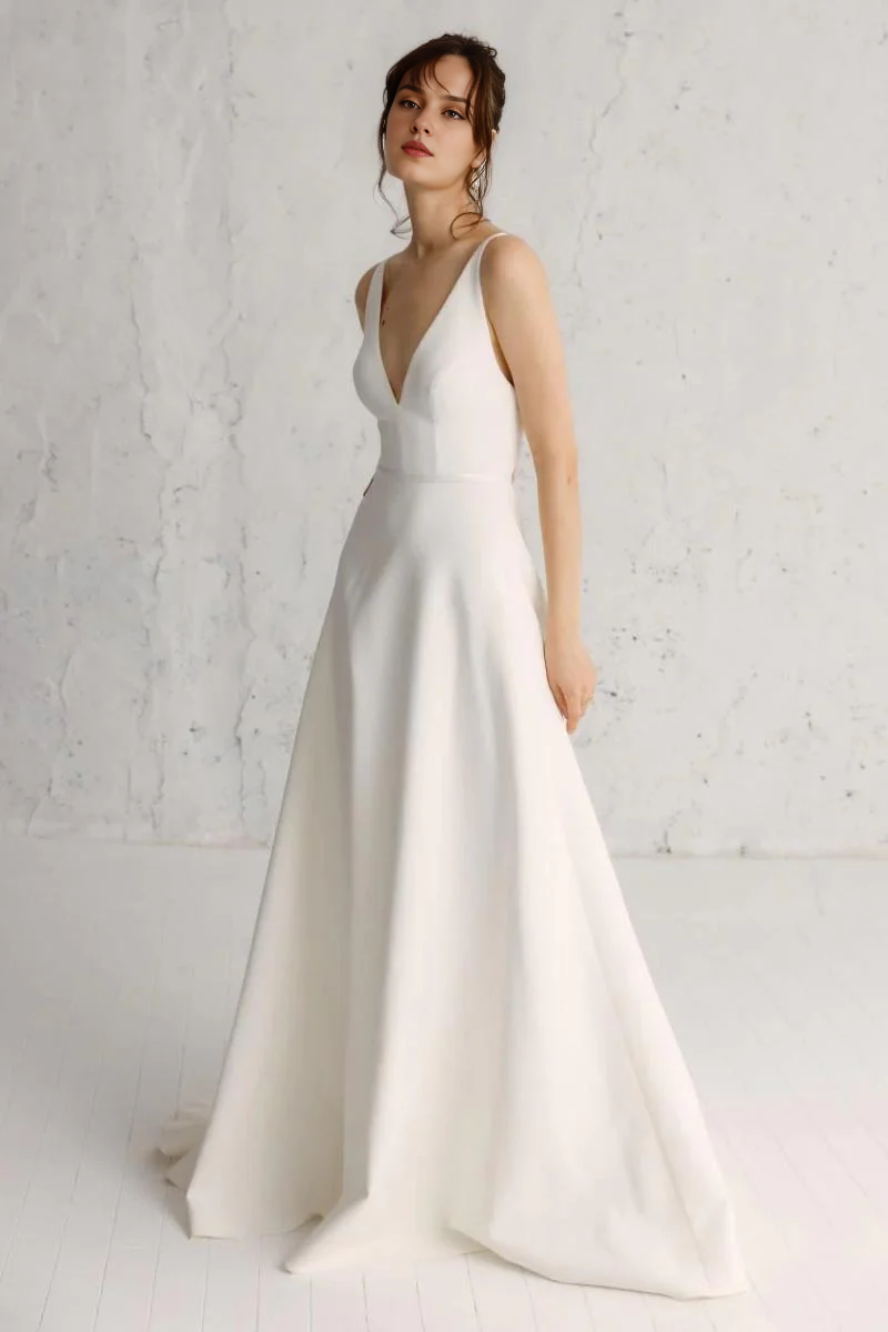 Weitese Prom Dress In Store Spaghetti Straps Eternal Happiness A-line Backless Wedding Dress With Long Train Dress For Wedding