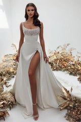 Sparkling square sleeveless satin pearl wedding dress