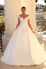 Beautiful Sweetheart Hat Sleeve Ball Dress Wedding Dress