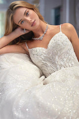 V-Neck Sleeveless Appliques Bridal Dresses Lace Appliques