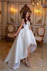 A-line Short V-neck Sleeveless Wedding Dresses With Lace