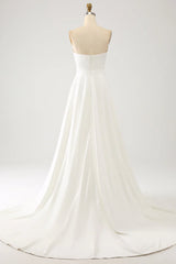 Ivory 3D Butterfly Long sleeved A-line Chiffon Wedding Dress