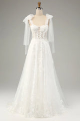 Princess's white A-line lace sheer tight corset wedding dress
