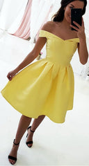 Yellow Satin V-neck Off Shoulder Prom Dresses Short Homecoming Dresses